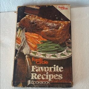 Vintage 1977 Family Circle Favorite Recipes Cookbook hardcover dust jacket